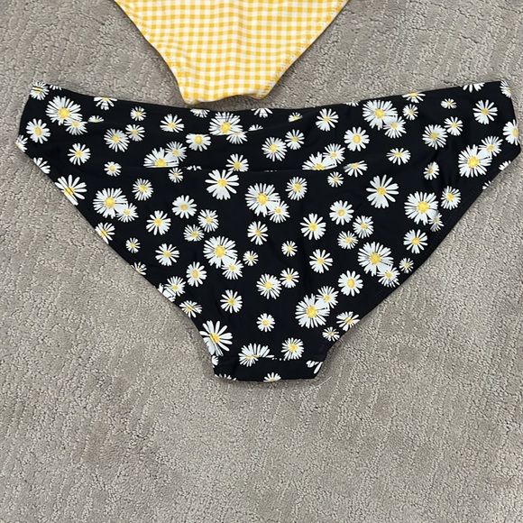 Women’s bikini swimsuit - Picture 9 of 9